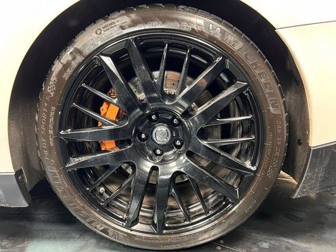 Used 2016 Nissan GT-R Premium image 7
