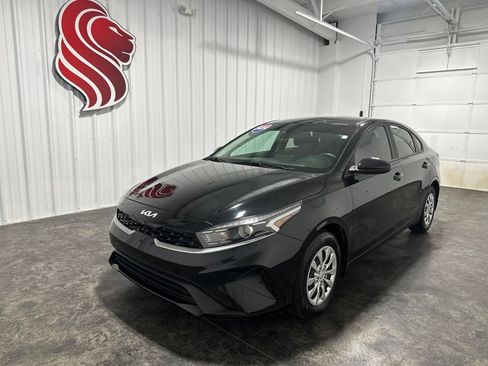 Used 2024 Kia Forte LX FWD image 1