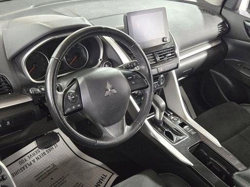 Used 2023 Mitsubishi Eclipse Cross SE image 10