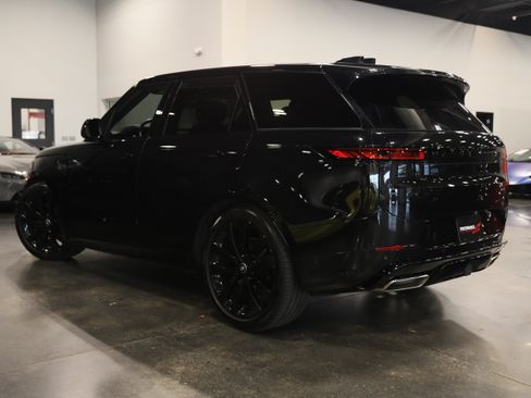 Used 2025 Land Rover Range Rover Sport Dynamic SE AWD/4WD image 4