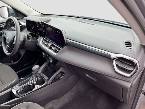 Used 2024 Chevrolet TrailBlazer LT image 27