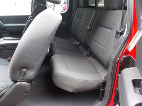 Used 2012 Nissan Titan SV w/ SV Value Truck Pkg image 10