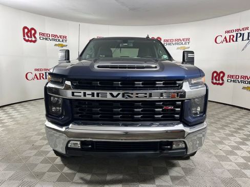Used 2021 Chevrolet Silverado 2500 LT w/ Convenience Package AWD/4WD image 2