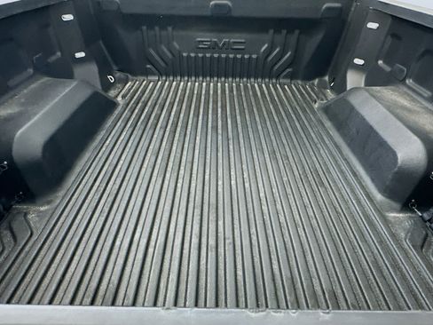 Used 2024 GMC Sierra 1500 Elevation image 30