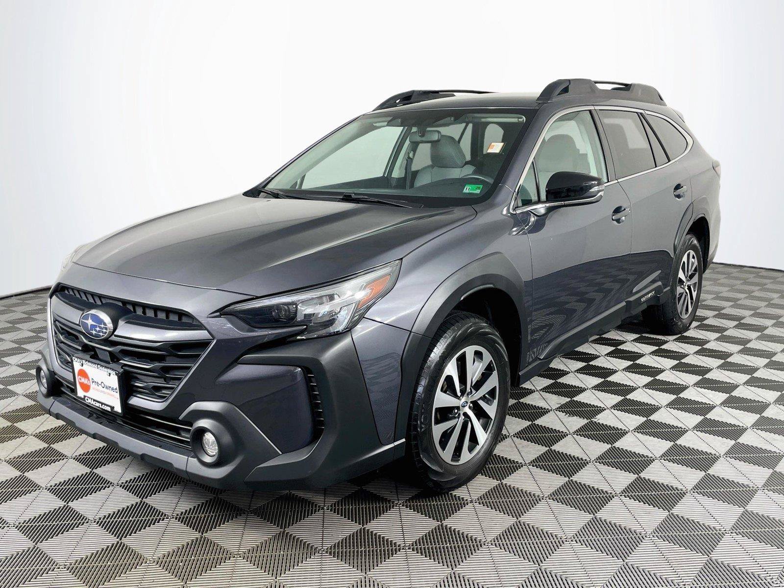 Used 2023 Subaru Outback Premium AWD/4WD image 3