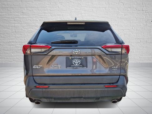 Used 2019 Toyota RAV4 XLE w/ All Weather Liner Package AWD/4WD image 5