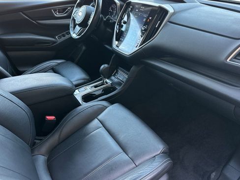 Used 2023 Subaru Ascent Limited AWD/4WD image 16