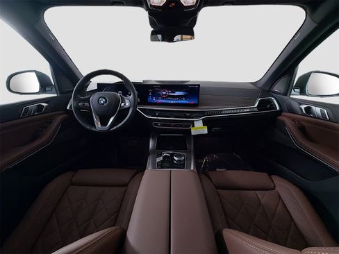 New 2026 BMW X5 xDrive40i w/ Climate Comfort Package image 9