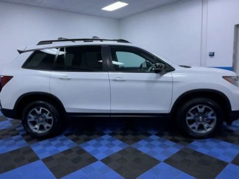 Certified 2023 Honda Passport TrailSport image 9