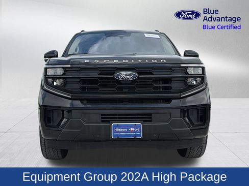 Certified 2025 Ford Expedition Max Active AWD/4WD image 3
