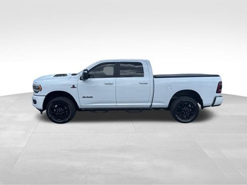 Used 2023 RAM 2500 Laramie AWD/4WD image 2