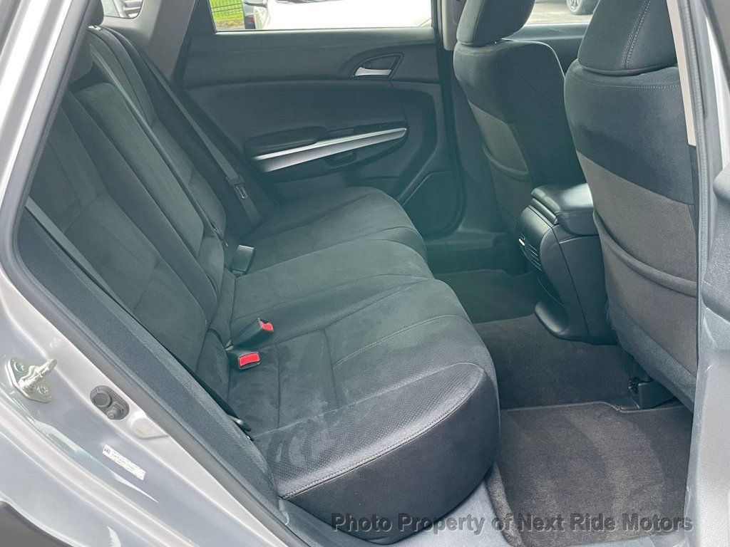 Used 2013 Honda Crosstour EX image 12