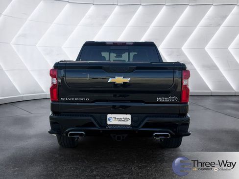 Used 2024 Chevrolet Silverado 1500 High Country image 4