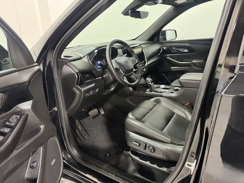 Used 2023 Chevrolet Traverse RS AWD/4WD image 16