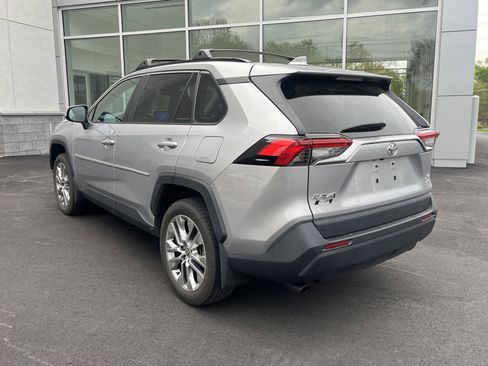 Used 2023 Toyota RAV4 XLE Premium AWD/4WD image 4
