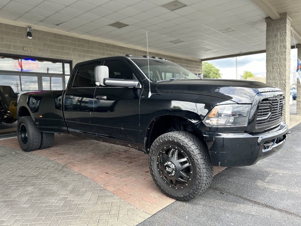Used 2013 RAM 3500 Tradesman w/ Chrome Appearance Group AWD/4WD image 23