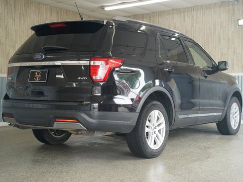 Used 2019 Ford Explorer XLT w/ Equipment Group 201A AWD/4WD image 10