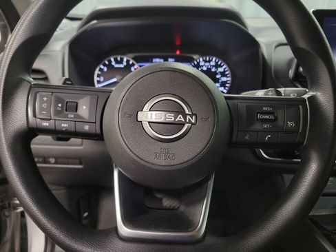 Used 2024 Nissan Rogue S FWD image 23