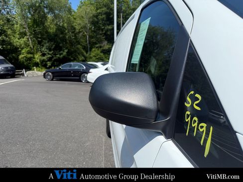 Used 2023 Mercedes-Benz Metris image 10