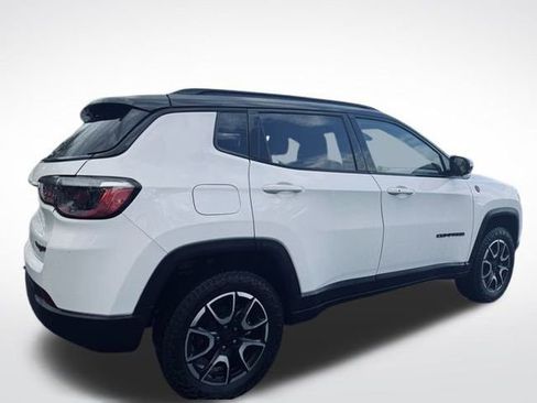 Certified 2024 Jeep Compass Trailhawk image 6