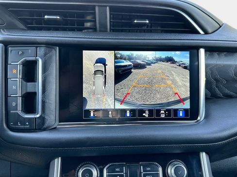 Used 2023 GMC Yukon XL Denali AWD/4WD image 22