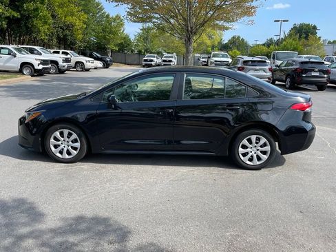 Used 2024 Toyota Corolla LE FWD image 4