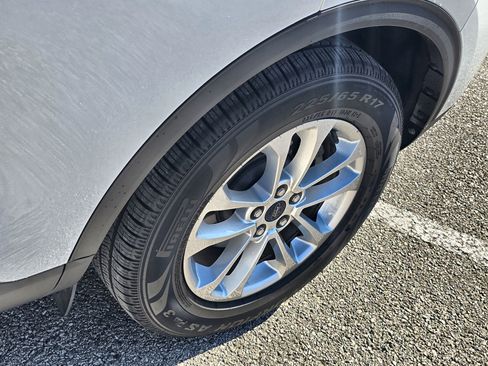 Used 2020 Ford Escape SE image 11