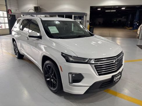 Used 2023 Chevrolet Traverse Premier image 4