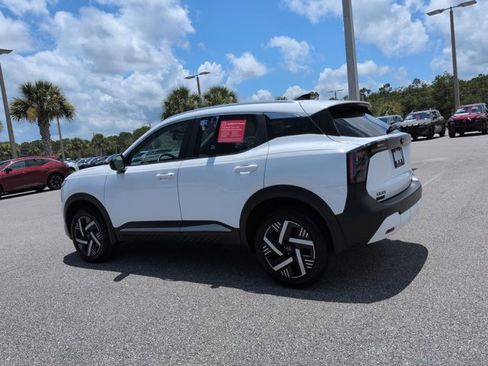 Certified 2026 Nissan Kicks SV FWD image 6