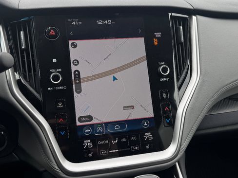 Used 2022 Subaru Outback Premium image 17