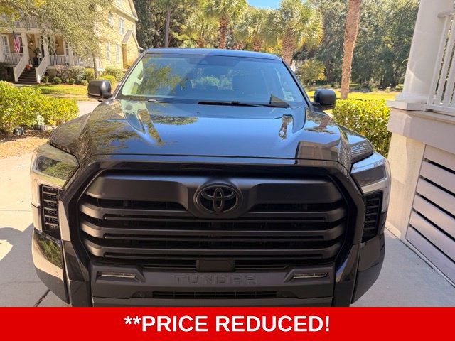 Used 2022 Toyota Tundra SR5 w/ SR5 Convenience Package AWD/4WD image 2