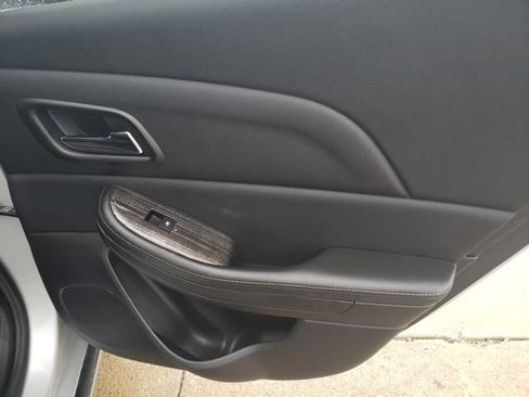 Used 2014 Chevrolet Malibu LT FWD image 18