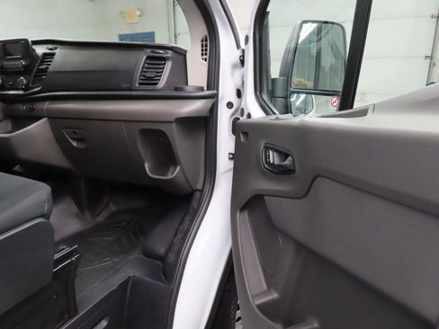 Used 2024 Ford Transit 250 Low Roof AWD w/ Exterior Upgrade Package image 21