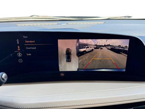 Used 2025 Cadillac XT4 Premium Luxury FWD image 15