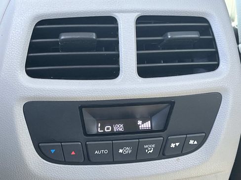 Used 2022 Honda Pilot Special Edition image 17