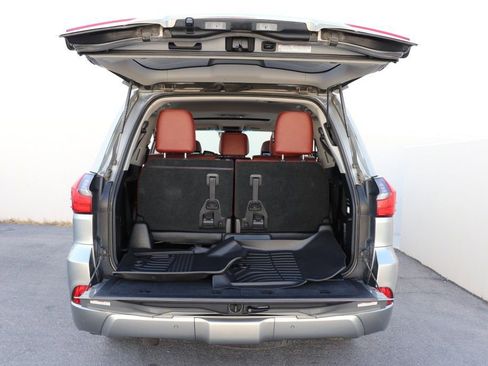 Used 2019 Lexus LX 570 4WD w/ Luxury Package image 25