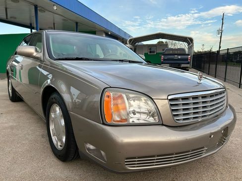 Used 2000 Cadillac De Ville Sedan w/ Comfort/Convenience Pkg image 7