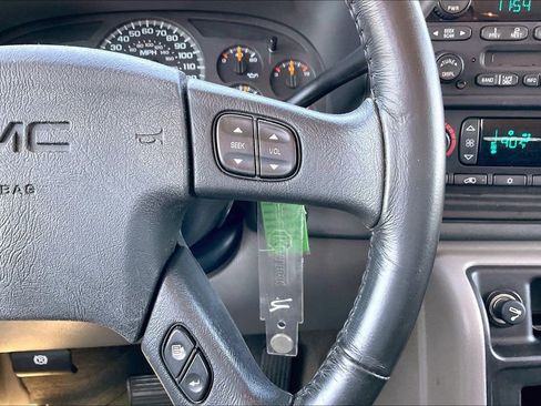 Used 2004 GMC Yukon XL SLT w/ Preferred Equipment Group image 11
