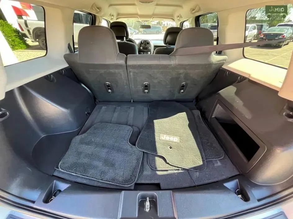 Used 2012 Jeep Patriot Latitude FWD image 19