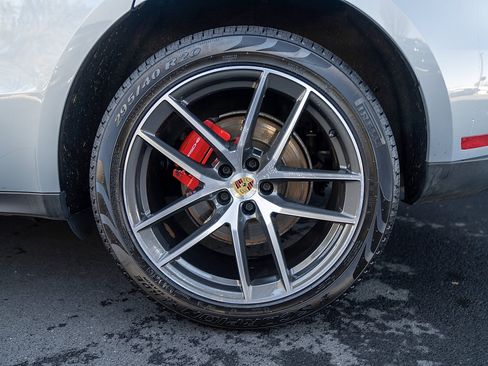 Certified 2023 Porsche Macan S image 25