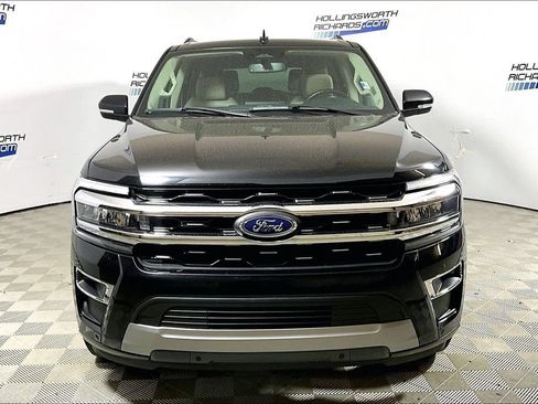 Used 2024 Ford Expedition Limited AWD/4WD image 2