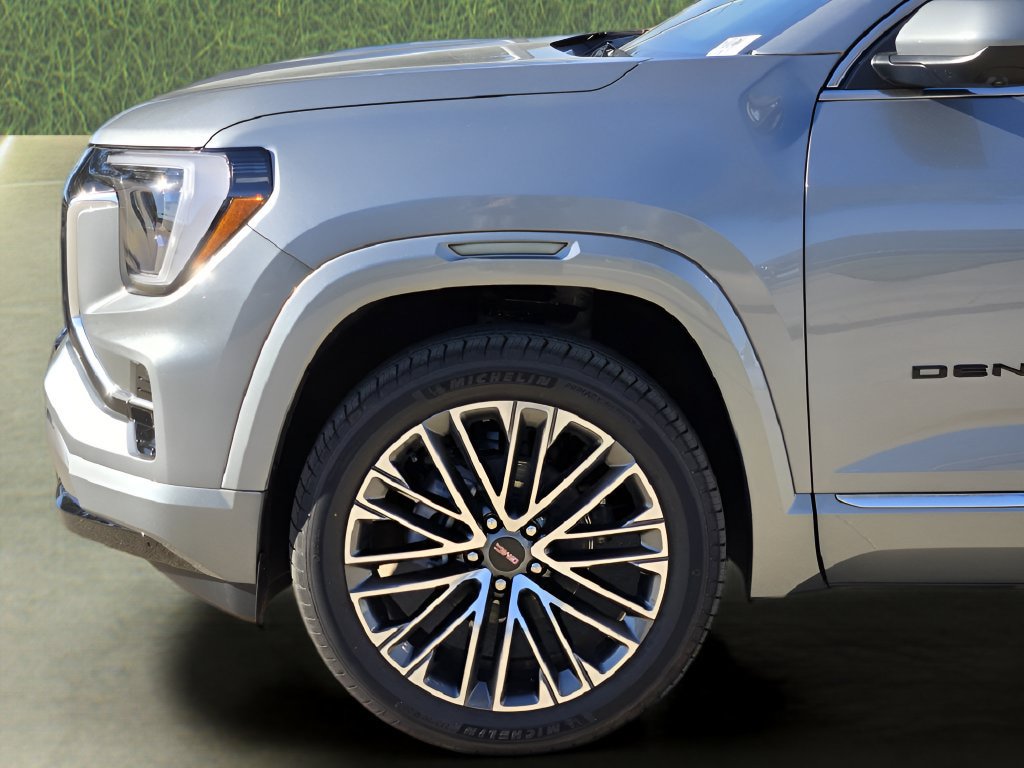 New 2027 GMC Terrain Denali w/ LPO, Black Badging Package AWD/4WD image 8