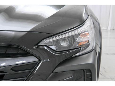 Used 2023 Subaru Outback Premium image 21