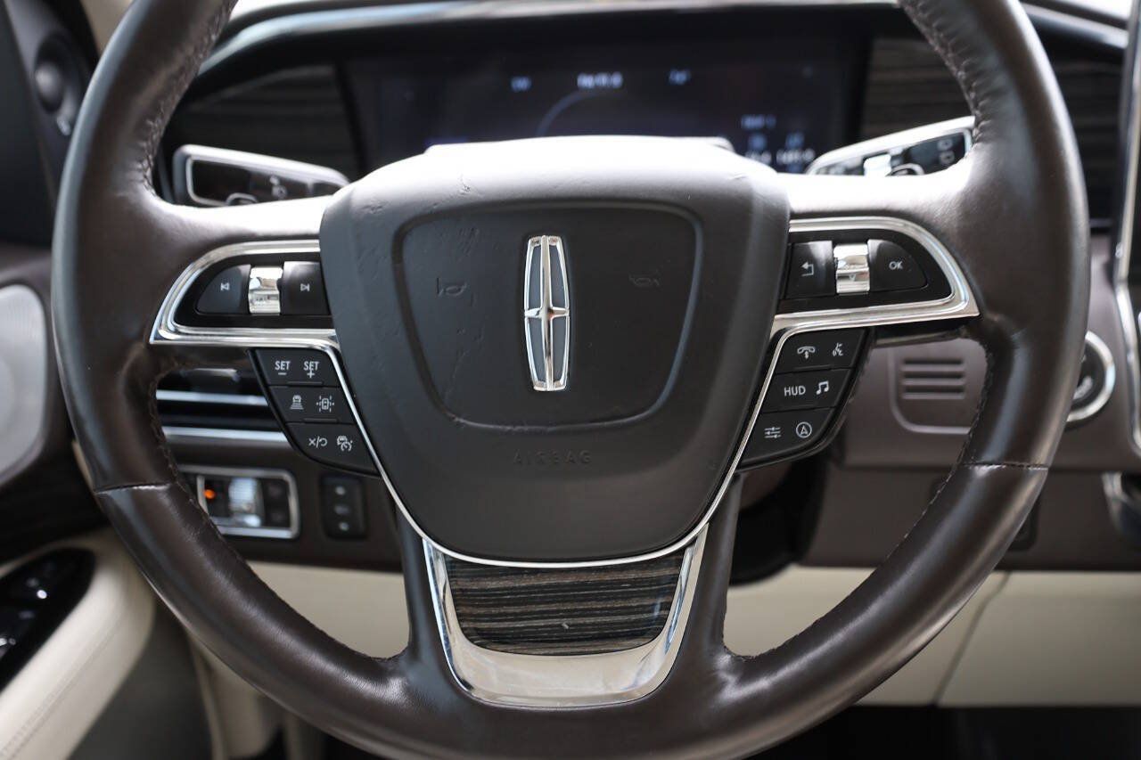 Used 2022 Lincoln Navigator L Black Label AWD/4WD image 19