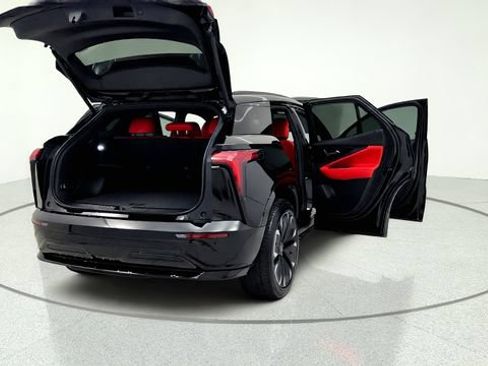 Used 2024 Chevrolet Blazer EV RS RWD image 18