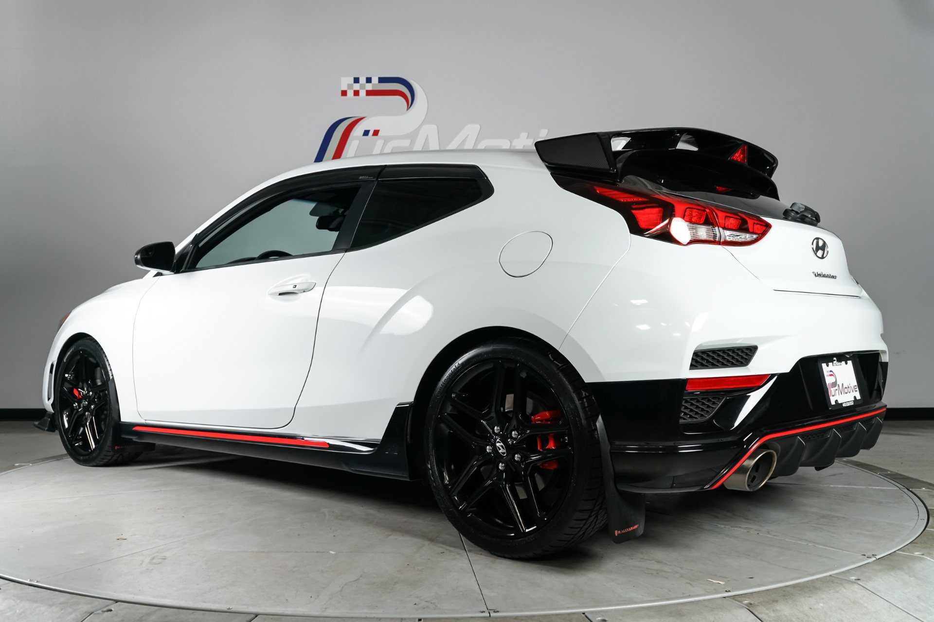 Used 2020 Hyundai Veloster N w/ Performance Package FWD image 5