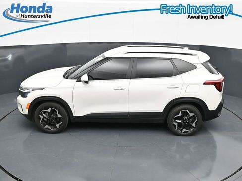 Used 2025 Kia Seltos EX FWD image 24
