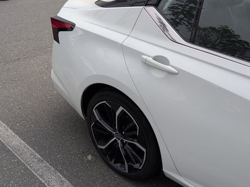 Used 2024 Nissan Altima 2.5 SR image 15