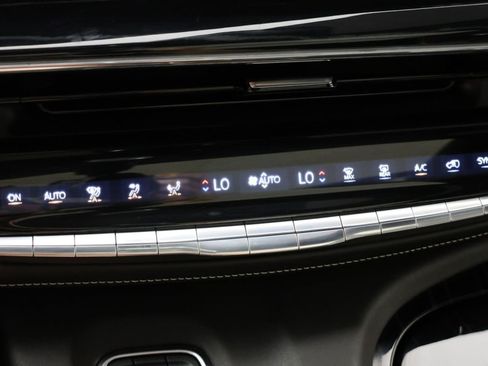 Used 2024 Cadillac Escalade V w/ LPO, ONYX Package AWD/4WD image 31
