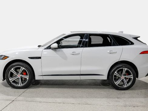 Used 2017 Jaguar F-PACE S image 9